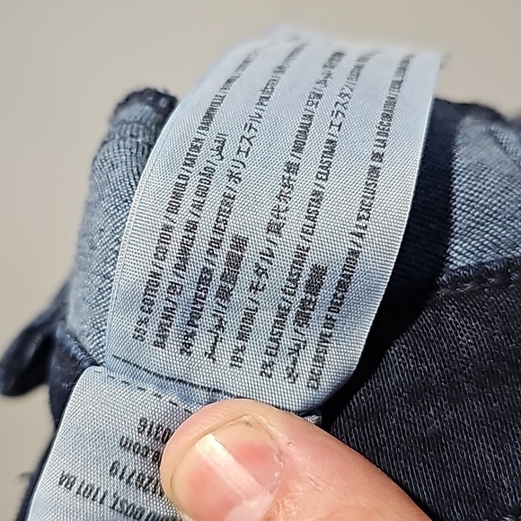 Hollister dark wash 26x29 low rise skinny jeans - Picture 7 of 7